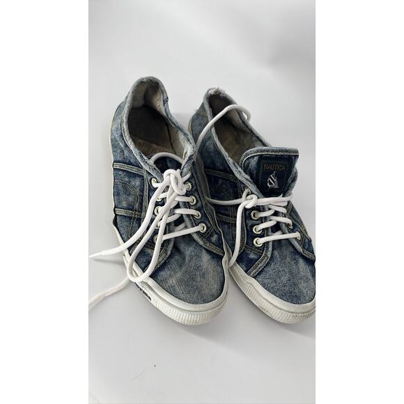Nautica Blue Denim Boat Shoes Lace Up Sneakers Sz 9 - Picture 1 of 5